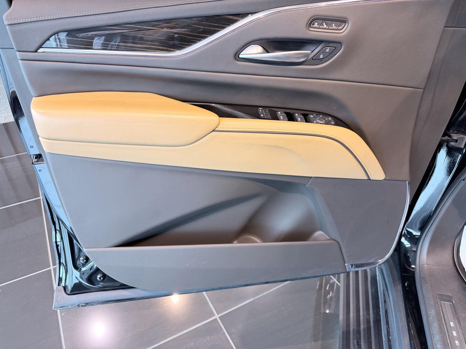 2024 Cadillac Escalade Sport - Photo 39