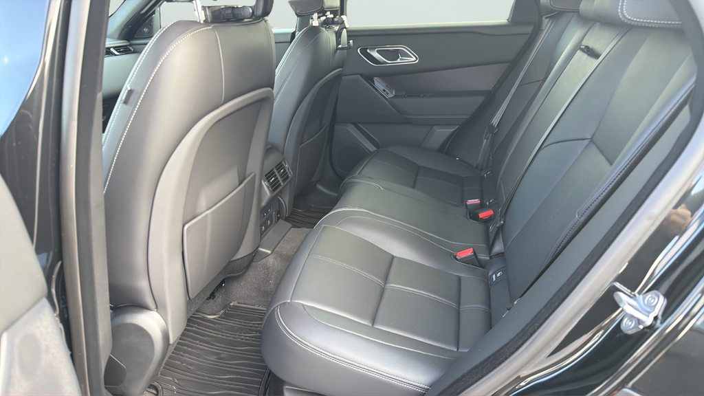 New 2026 Santorini Black Land Rover  image 18