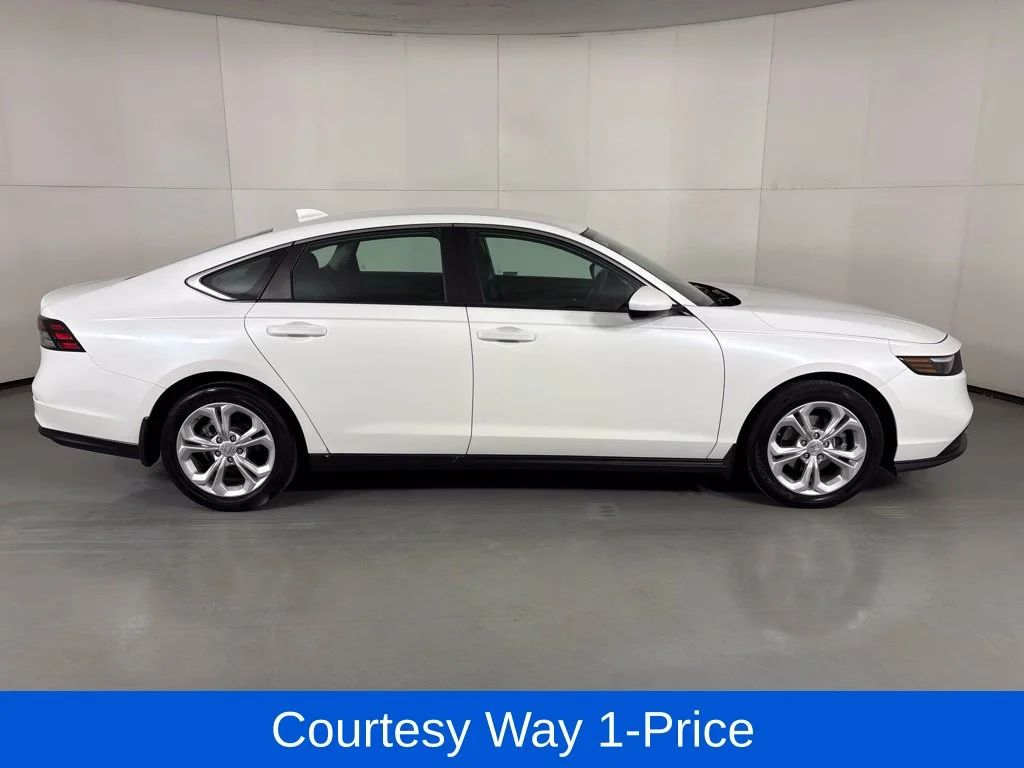 Used 2024 White Honda LX image 11