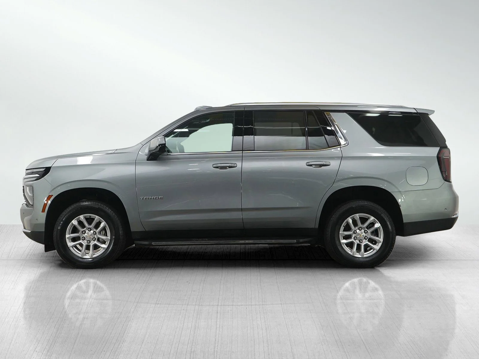 Used 2025 Chevrolet Tahoe LT with VIN 1GNS6NRDXSR268456 for sale in Wayzata, Minnesota