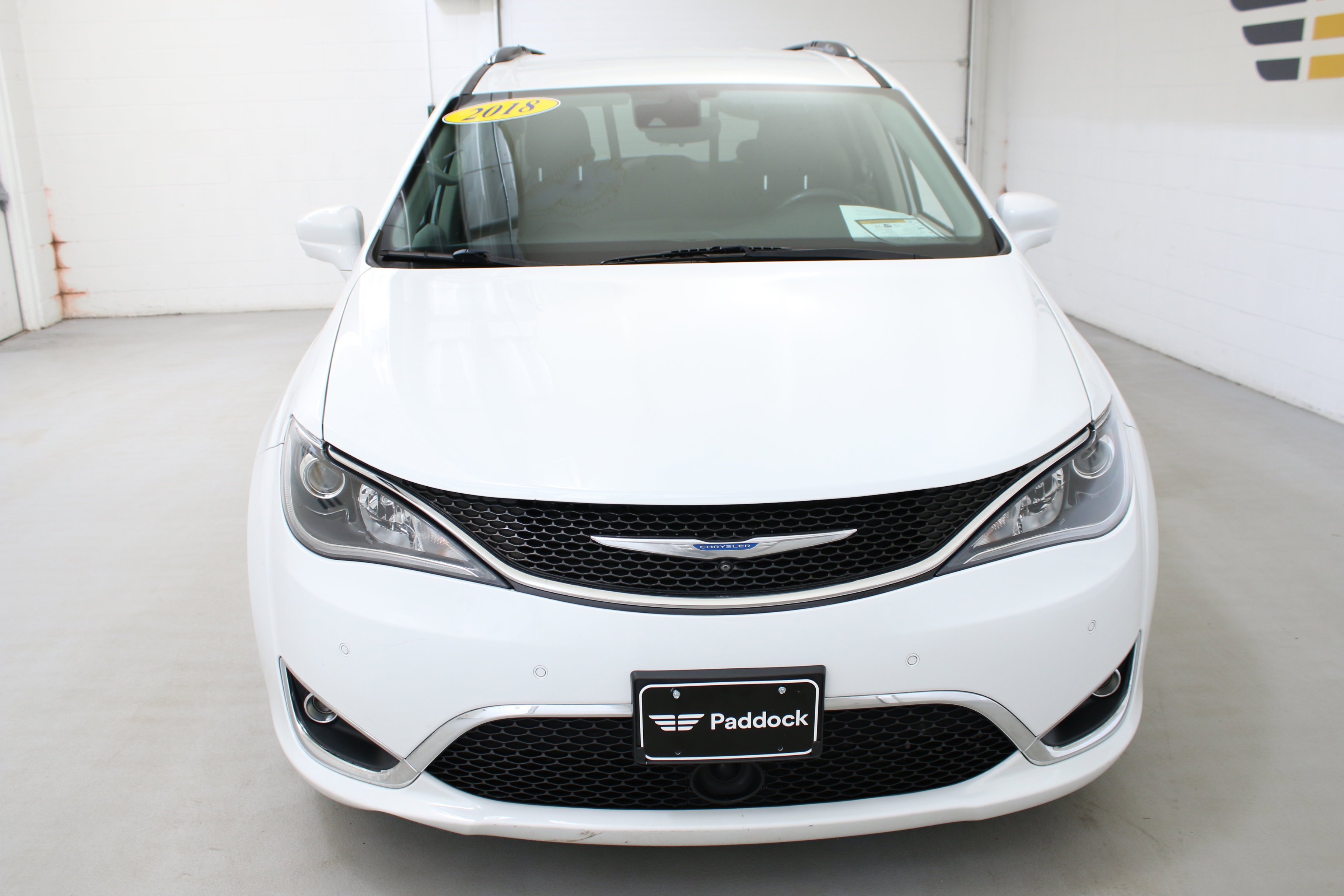 Used 2018 Chrysler Pacifica Touring L with VIN 2C4RC1BG5JR124268 for sale in Kenmore, NY