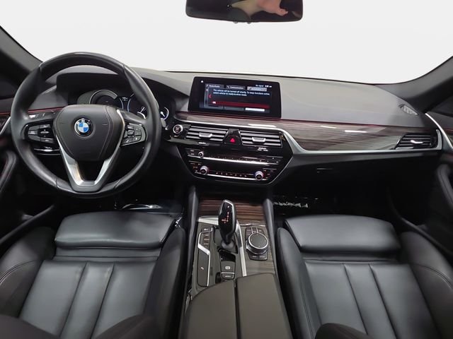 Used 2018 Alpine White BMW 530i xDrive image 10