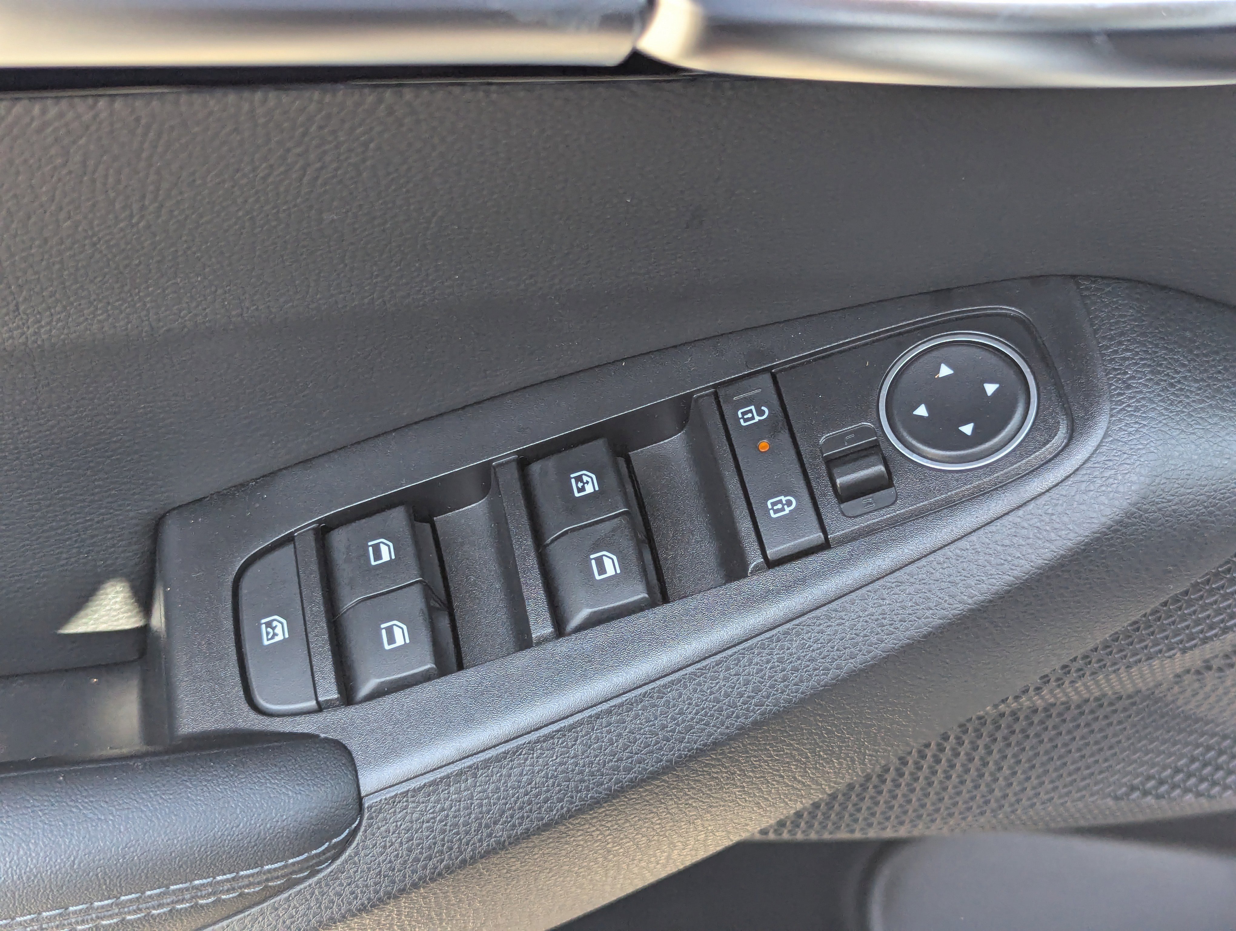 New 2026 Snow White Pearl Kia EX image 19