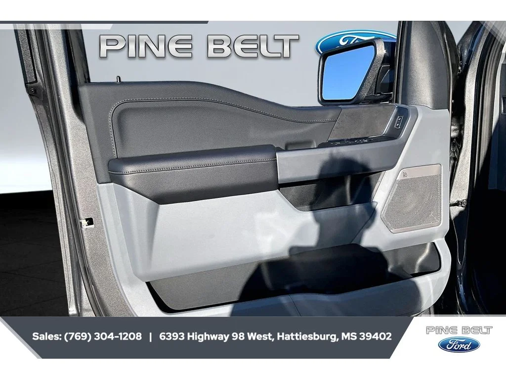 New 2026 Carbonized Gray Metallic Ford XLT image 18