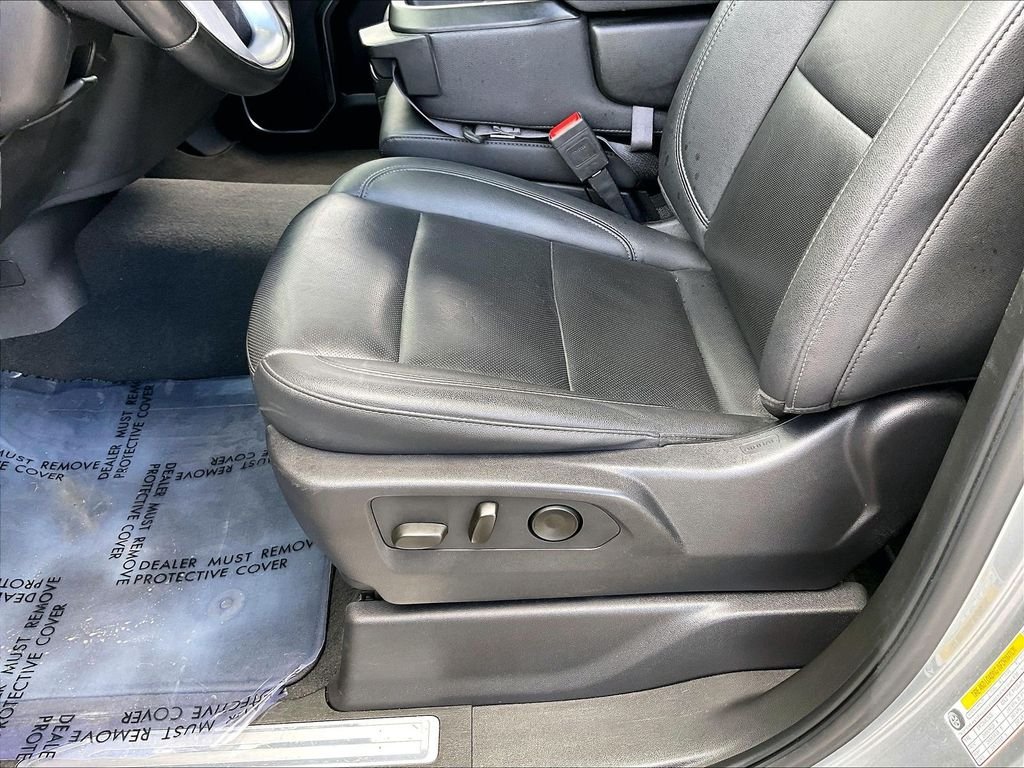 Used 2025 Sterling Metallic GMC SLT image 33