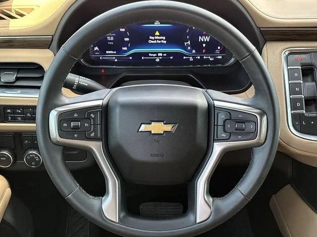 Used 2023 Iridescent Pearl Tricoat Chevrolet Premier image 14