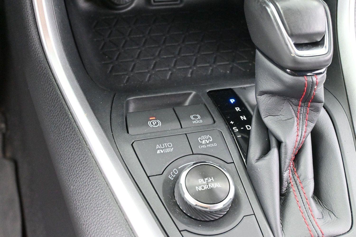 Used 2024 Ice Cap Toyota SE image 20