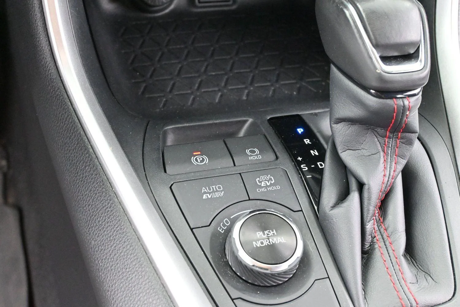Used 2024 Ice Cap Toyota SE image 20