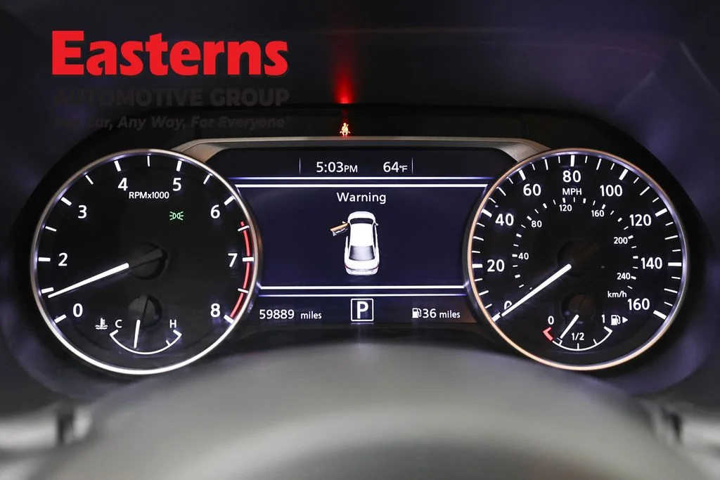Used 2024 Gray Nissan SV image 18