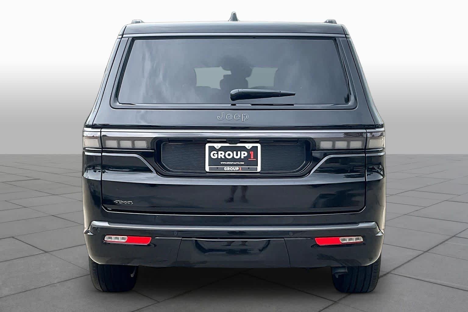 New 2026 High Gloss Black Exterior Paint Jeep Limited Reserve image 4