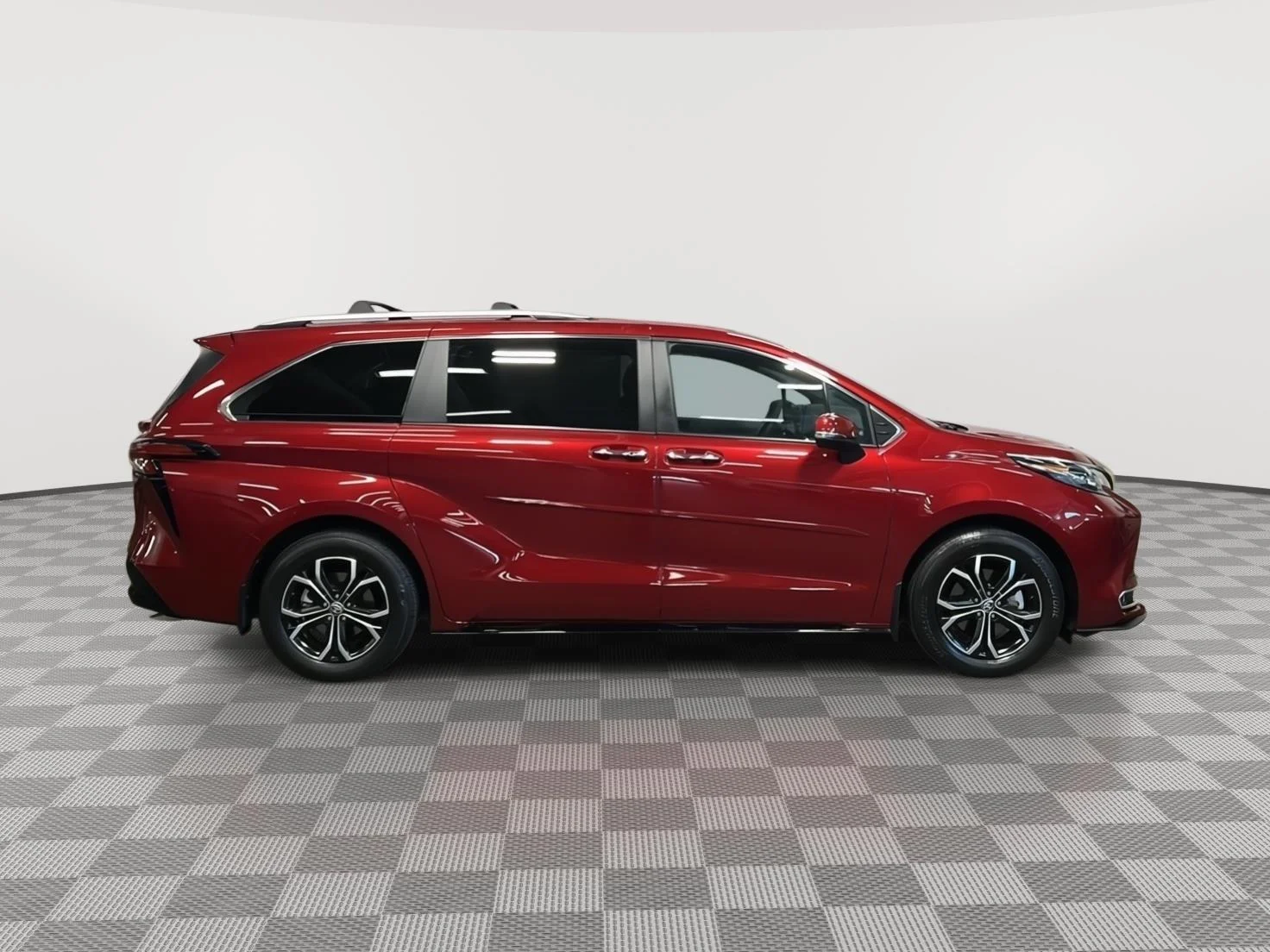 Used 2025 Ruby Flare Pearl Toyota Platinum image 2