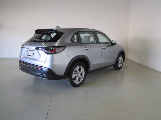 Certified Used 2025 Lunar Silver Metallic Honda LX image 52