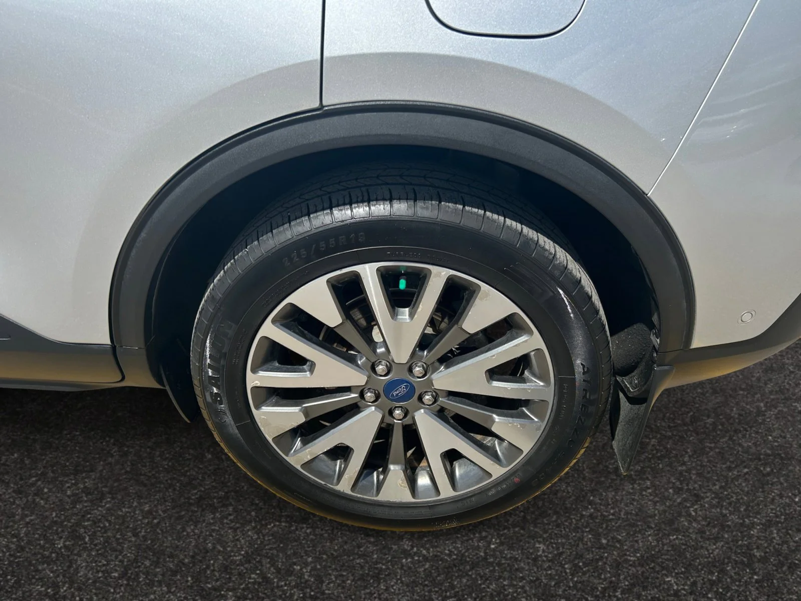 Used 2020 SILVER Ford TITANIUM HYBRID AWD image 9