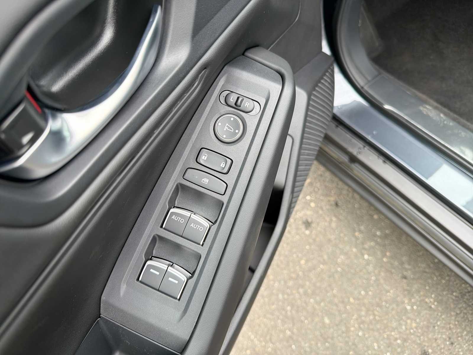 New 2026 Meteorite Gray Metallic Honda SE image 22
