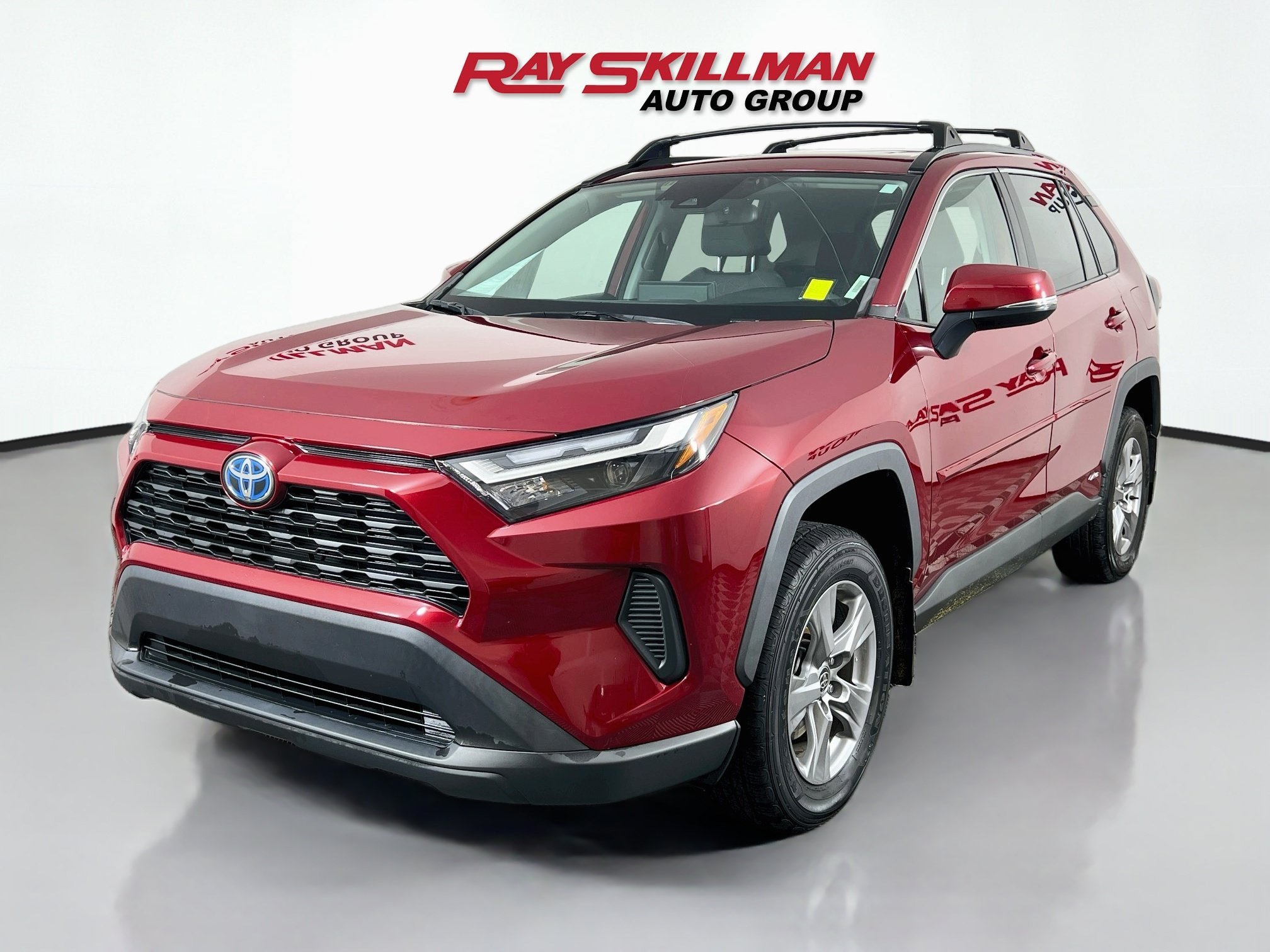 Used 2023 Red Toyota HYBRID XLE image 3