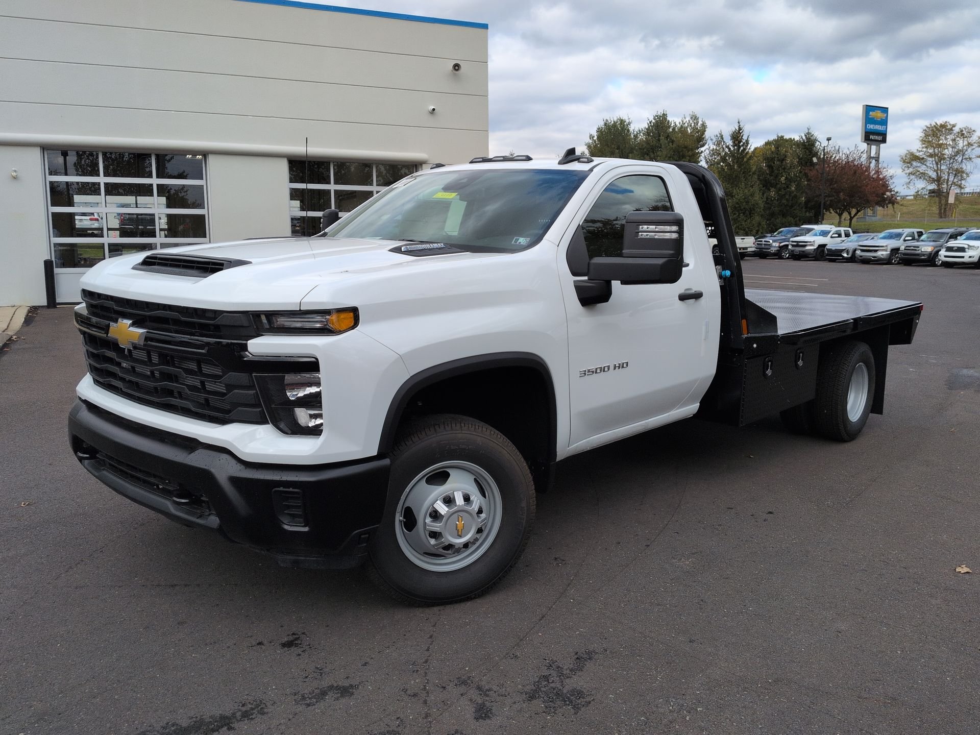 New 2025 Summit White Chevrolet Work Truck image 42