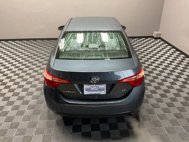 Used 2018 Gray Toyota LE image 12