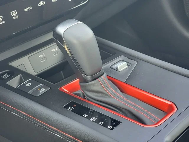 2025 Nissan Kicks SR AWD - Photo 25
