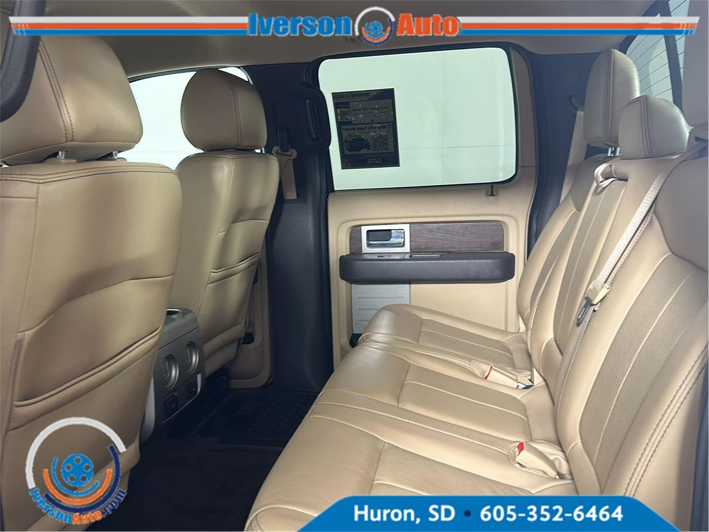 Used 2013 Green Gem Metallic/Pale Adobe Metallic Ford Lariat image 24