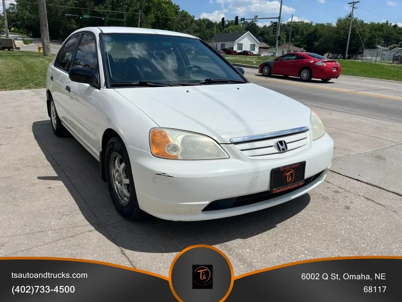 Used 2001 White Honda LX Sedan 4D image 4