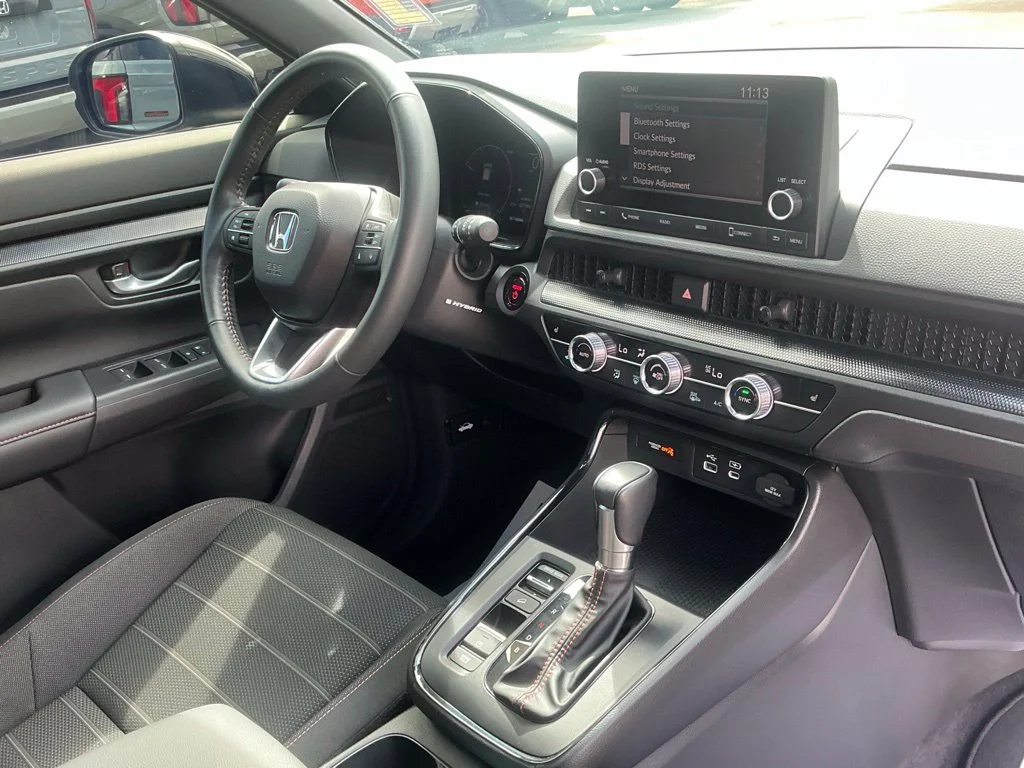 Used 2023  Honda Sport image 17