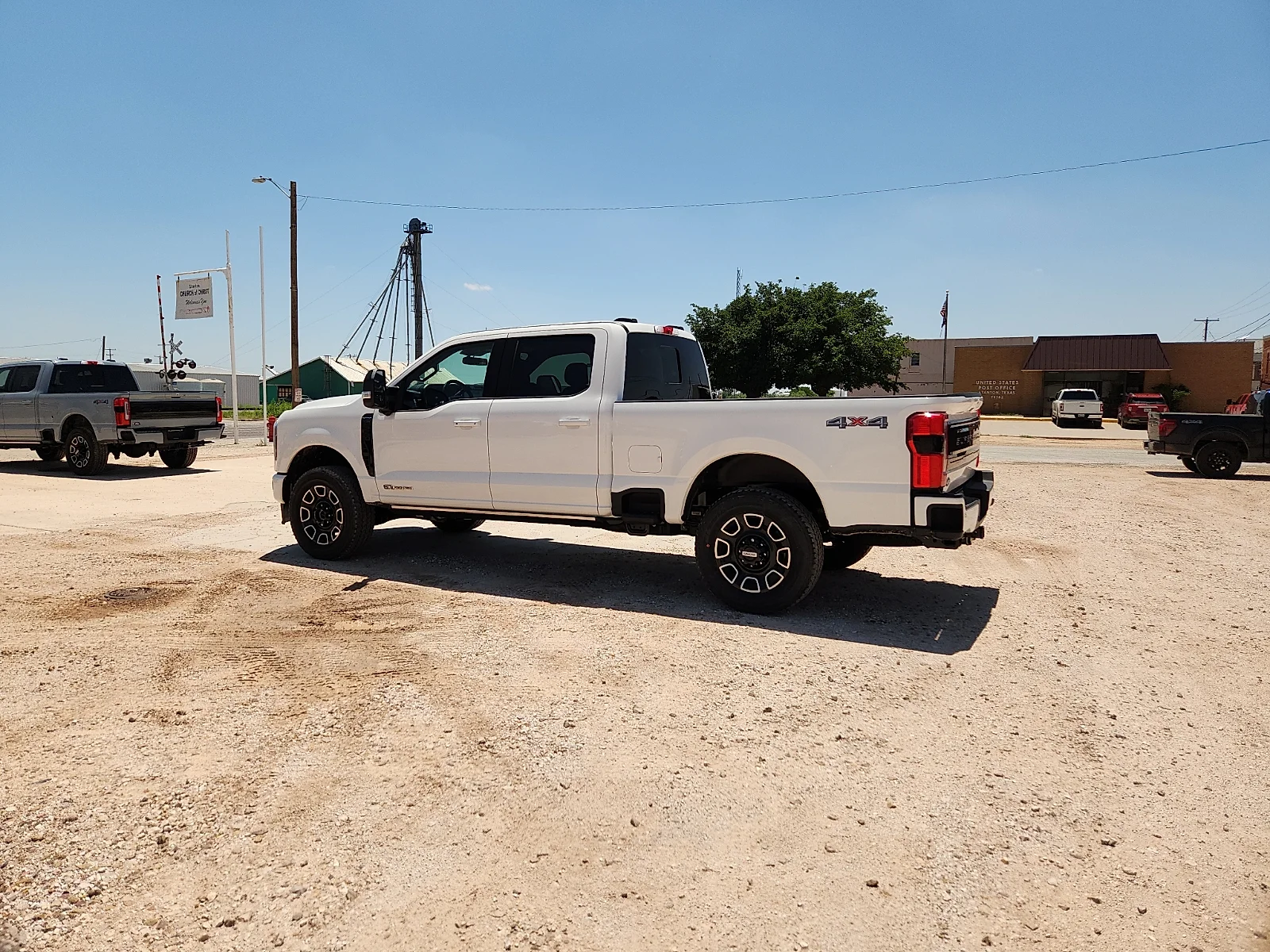New 2026 Star White Metallic Tri-Coat Ford F-250® Platinum® image 4