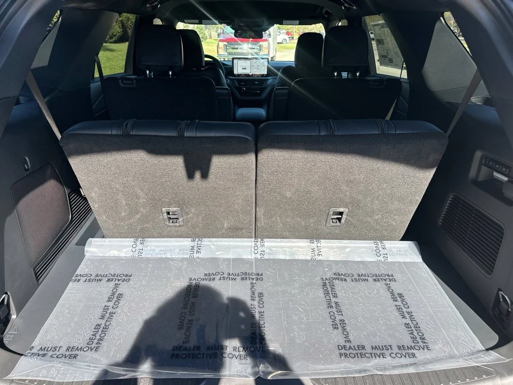 New 2027 Agate Black Metallic Ford ST image 22