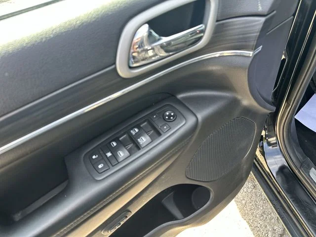 Used 2019 Black Jeep Limited image 26