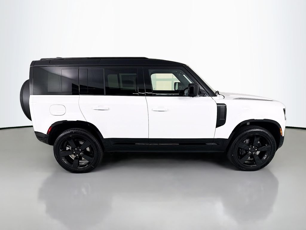New 2026 Fuji White Land Rover X-Dynamic SE image 8