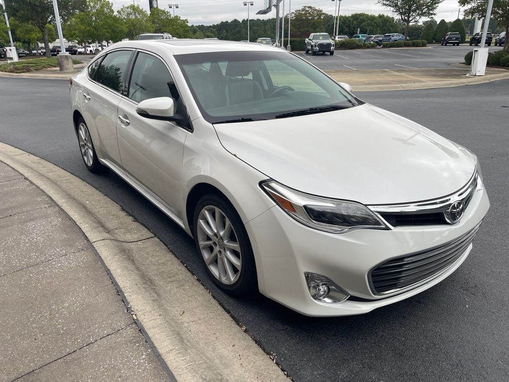 Used 2013 White Toyota XLE Touring image 2