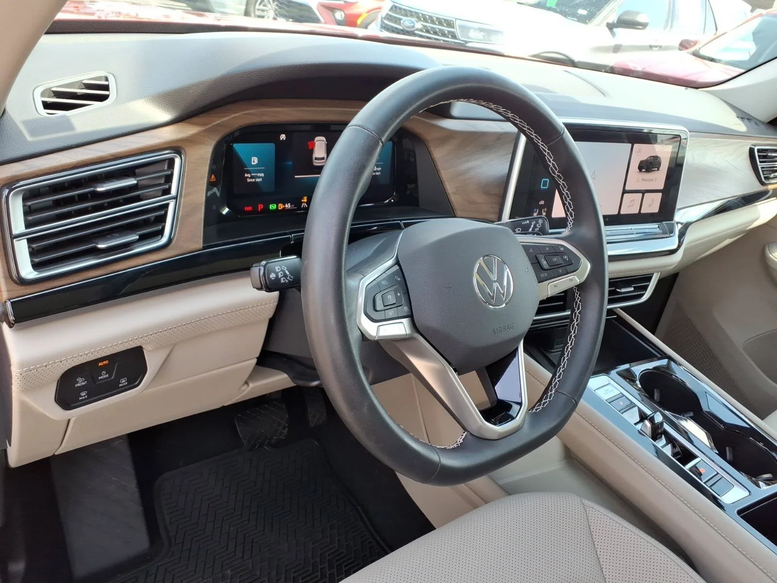Used 2025 Aurora Red Metallic Volkswagen 2.0T SE with Technology image 8