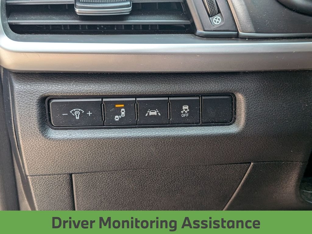 Used 2020 Everlasting Silver Kia LX image 19