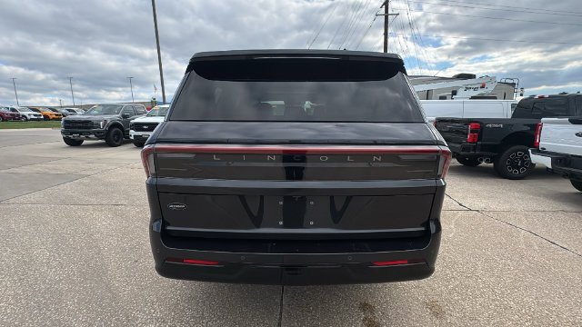Used 2025 Gray Lincoln Reserve image 12