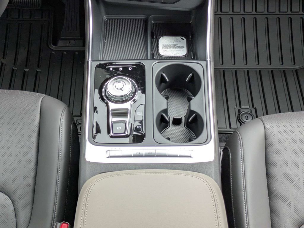 New 2026 Ivory Silver Kia EX image 21
