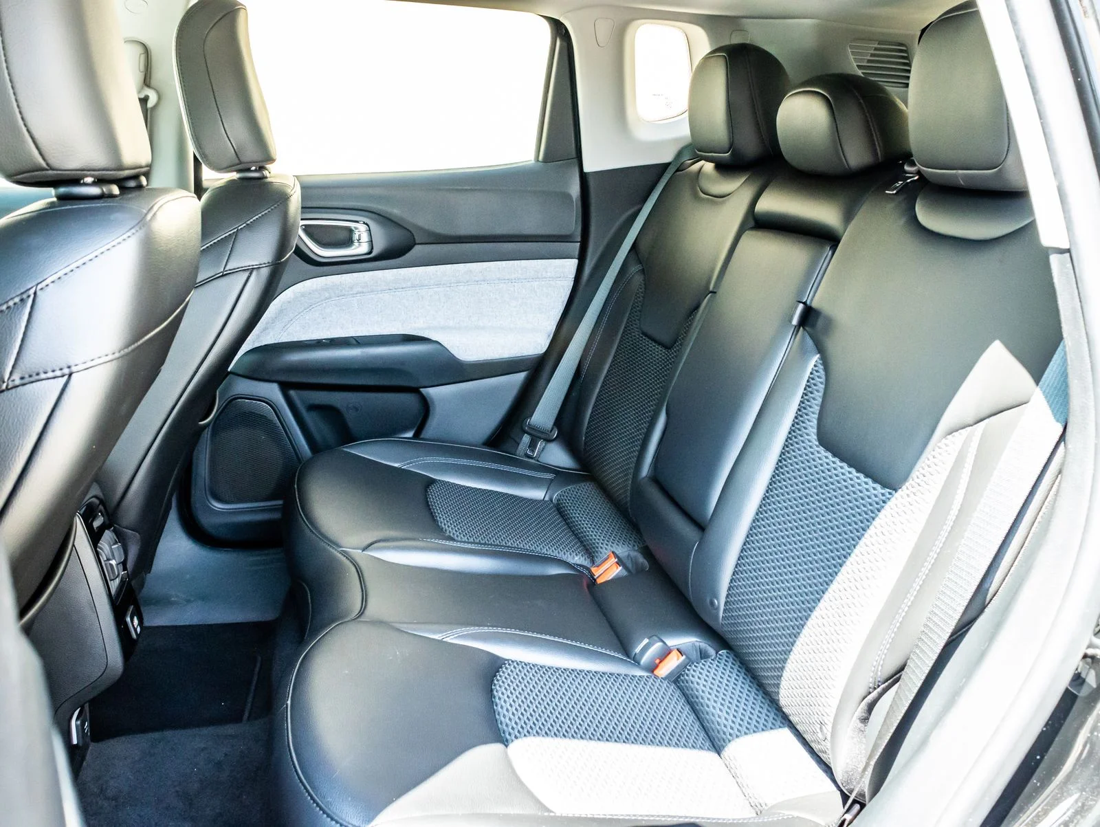 2022 Jeep Compass Latitude - Photo 13