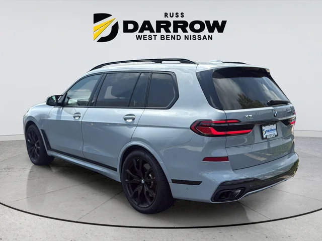 Used 2024 Gray BMW M60i image 3
