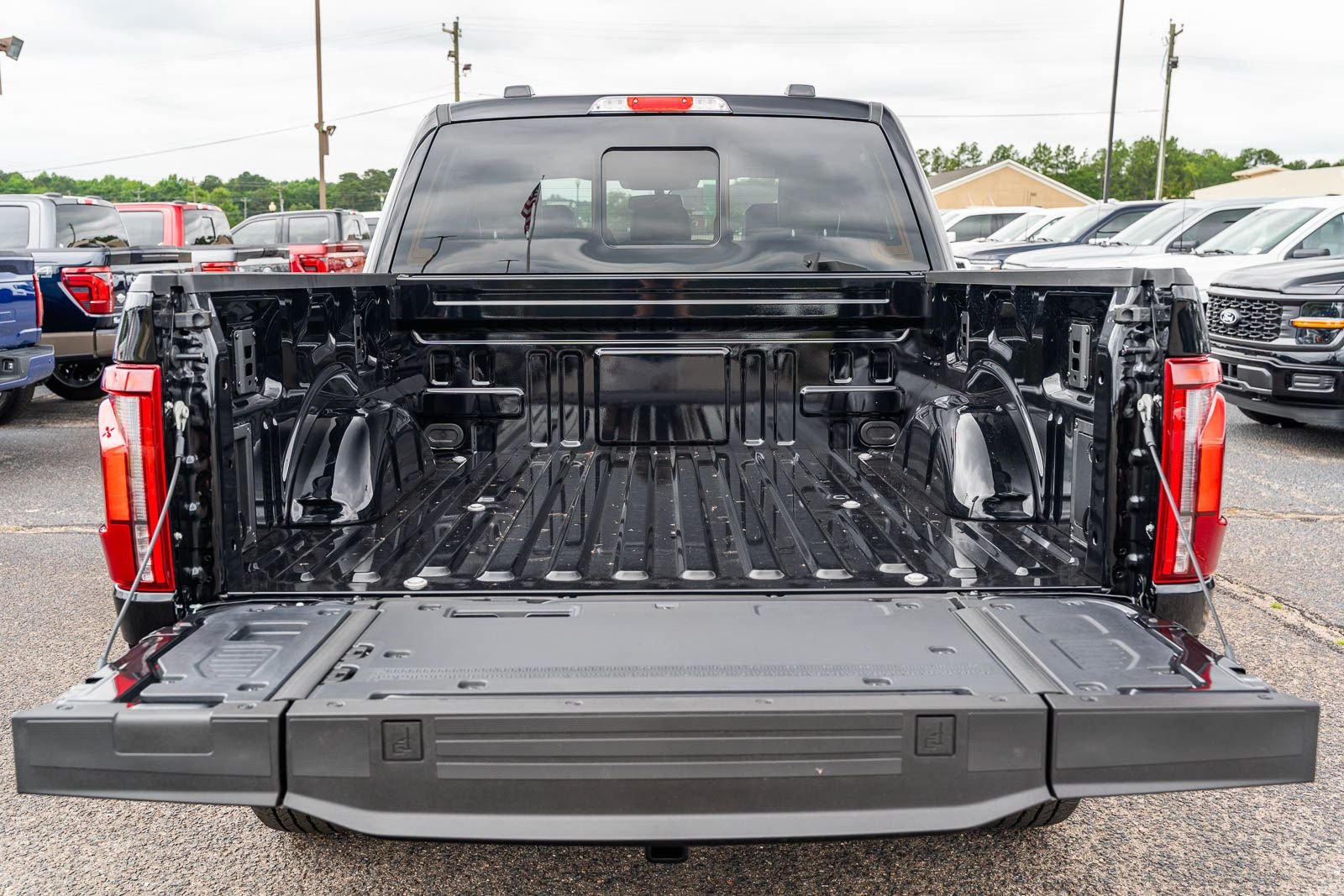 New 2026 Agate Black Metallic Ford Lariat® image 12