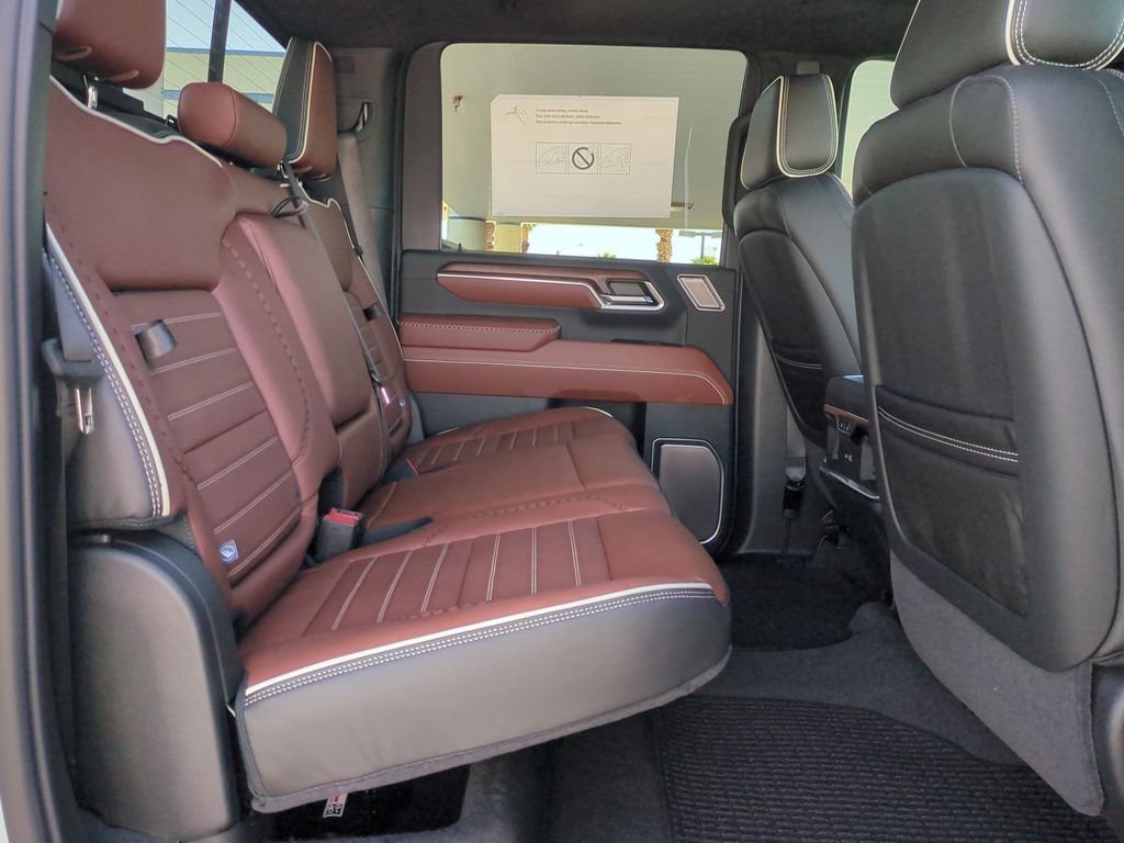 New 2026 Glacier White Tricoat GMC Denali Ultimate image 32