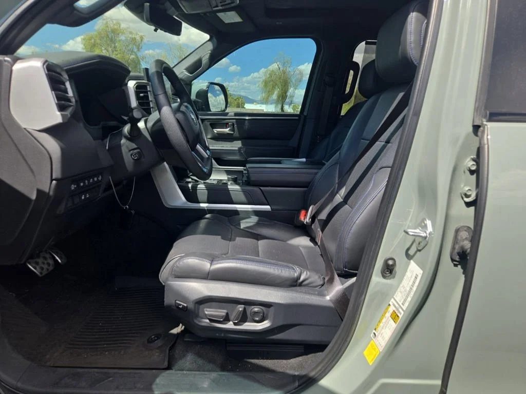 Used 2024  Toyota Platinum image 12