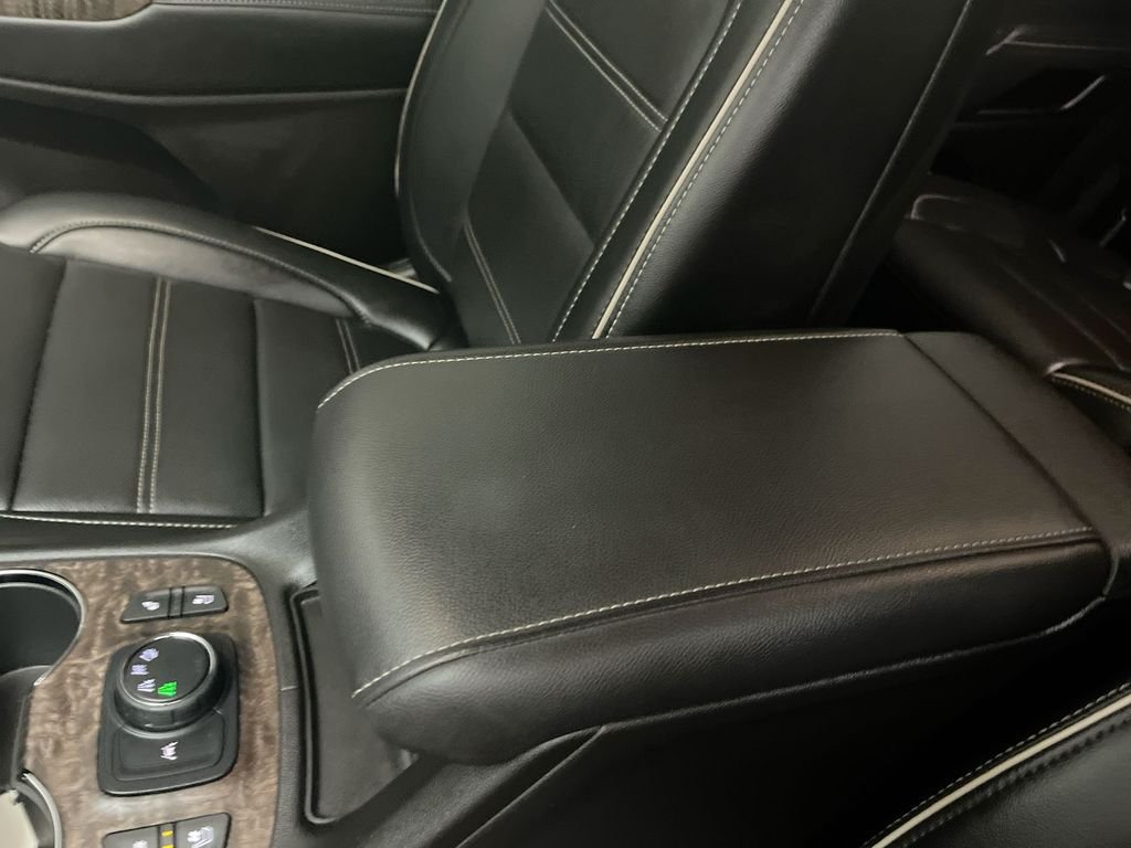 Used 2022 Black GMC Denali image 25