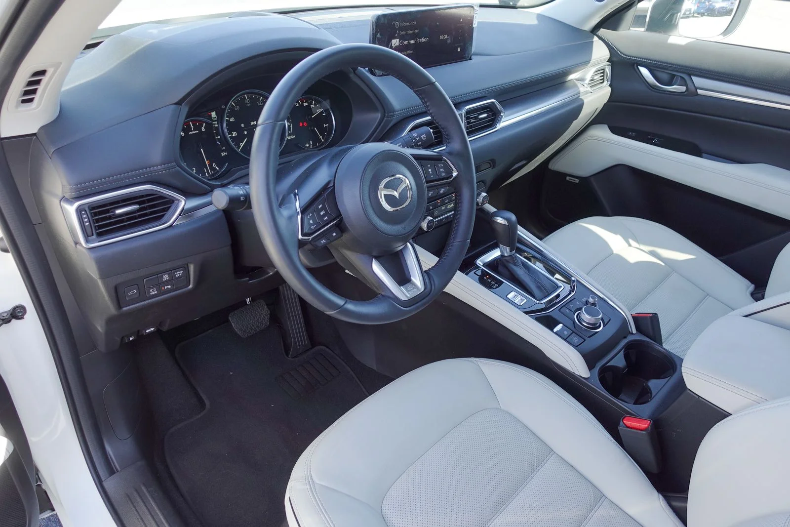 Certified Used 2025 Rhodium White Metallic Mazda 2.5 S Premium Plus Package image 11