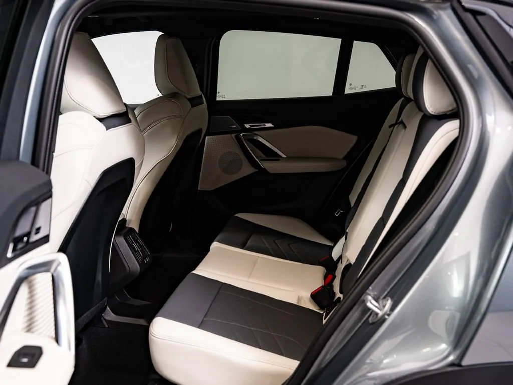 New 2027 Skyscraper Grey Metallic BMW xDrive28i image 43