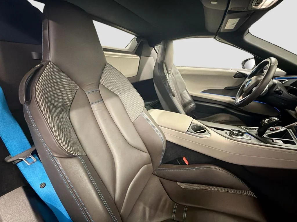 Used 2019 Crystal White Pearl BMW Base image 27