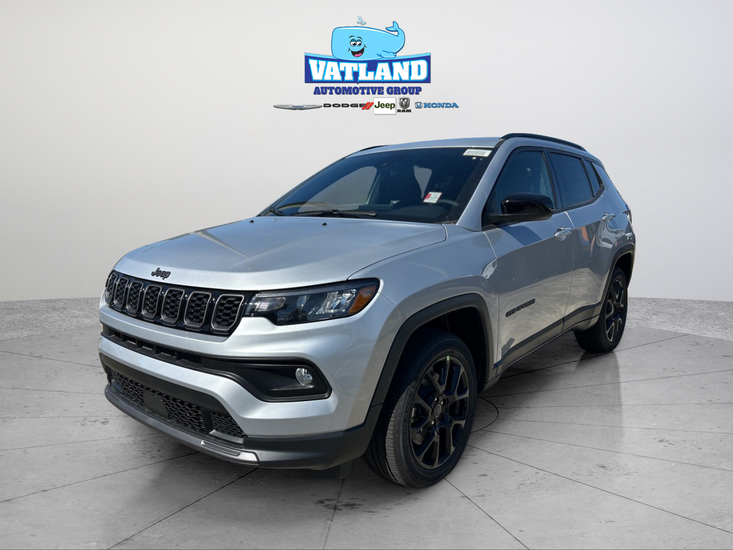 New 2026 Silver Zynith Metallic Clear-Coat Exterior Paint Jeep Latitude image 30
