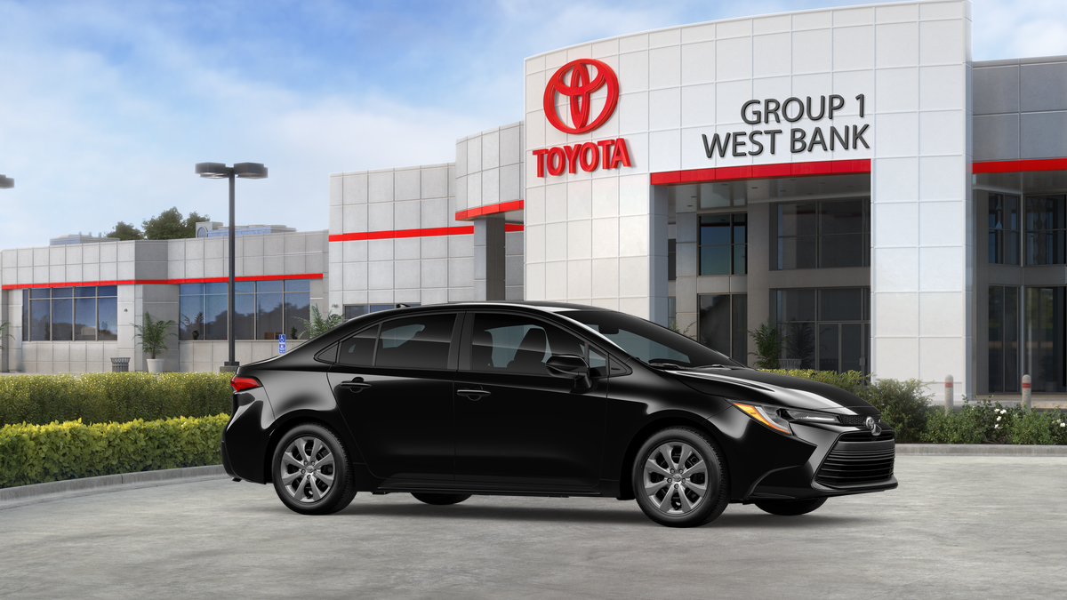 New 2026 Midnight Black Metallic Toyota LE image 13