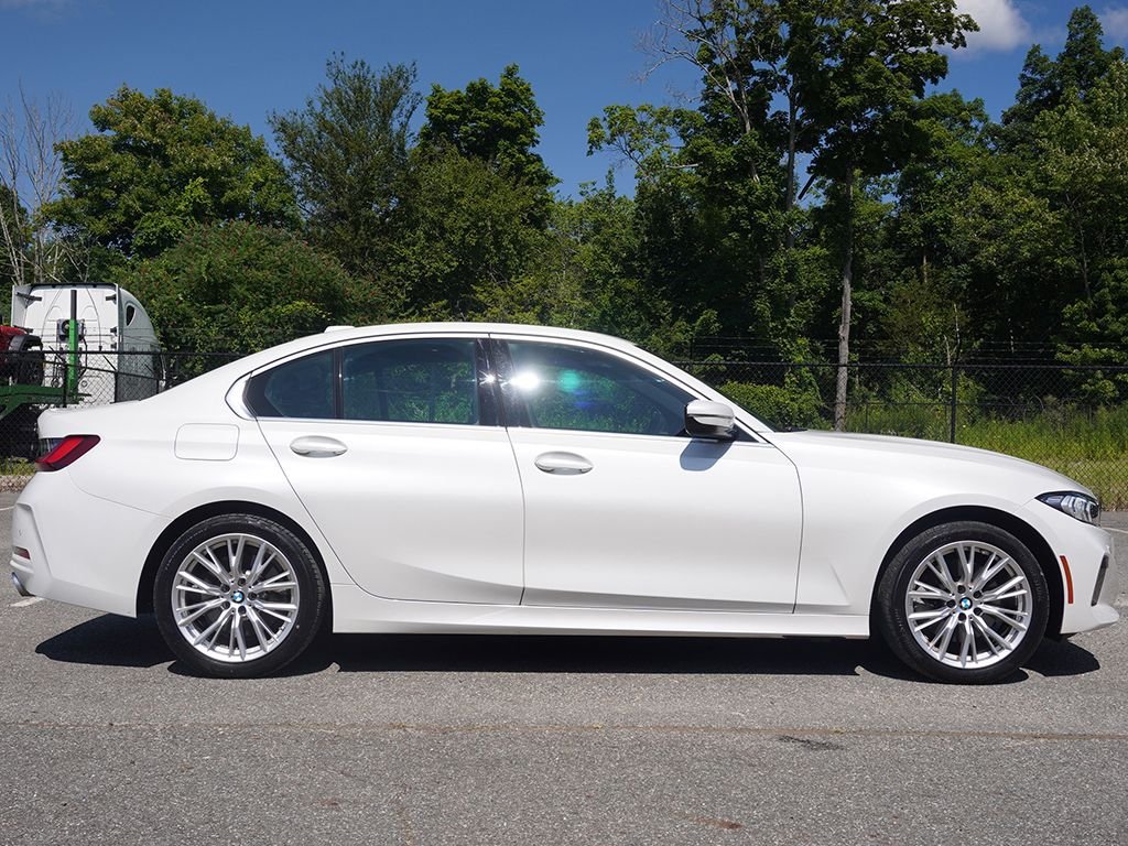 Used 2024 White BMW 330i xDrive image 19
