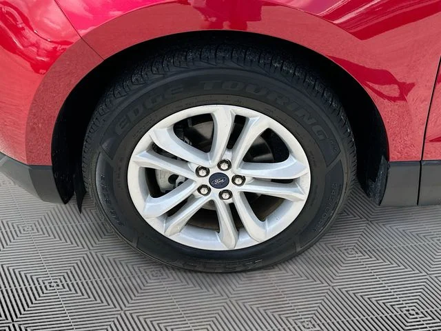 Used 2020 Red Ford SEL image 30