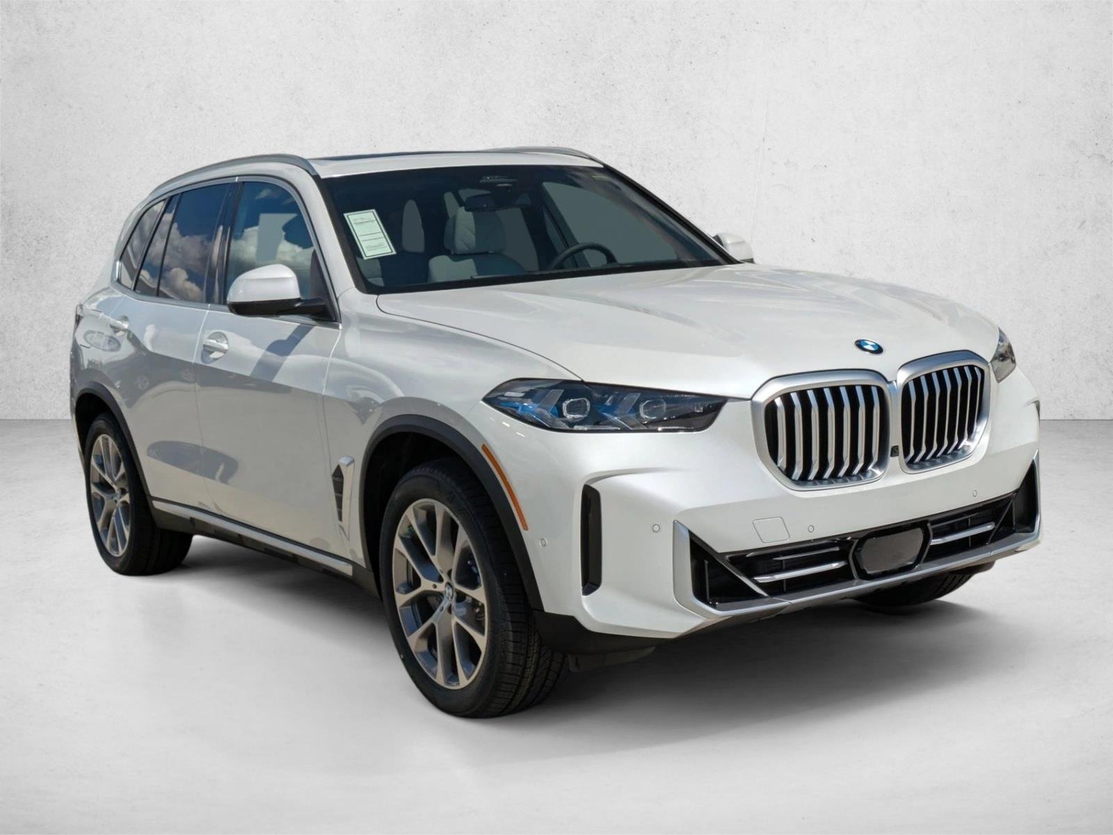 Used 2026 Mineral White Metallic BMW xDrive40i image 7