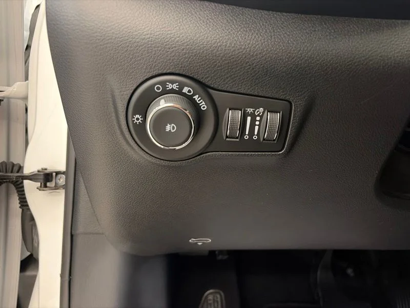 Used 2024 White Jeep Limited image 23