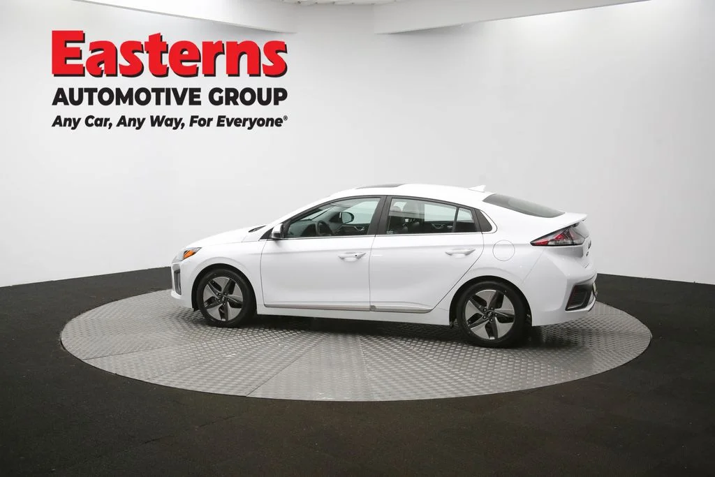 Used 2022 White Hyundai Limited image 62